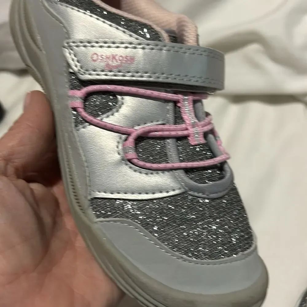 Oshkosh B’gosh 1 Glittery dark Gray and Pink Shoes euc shimmer glitter metallic